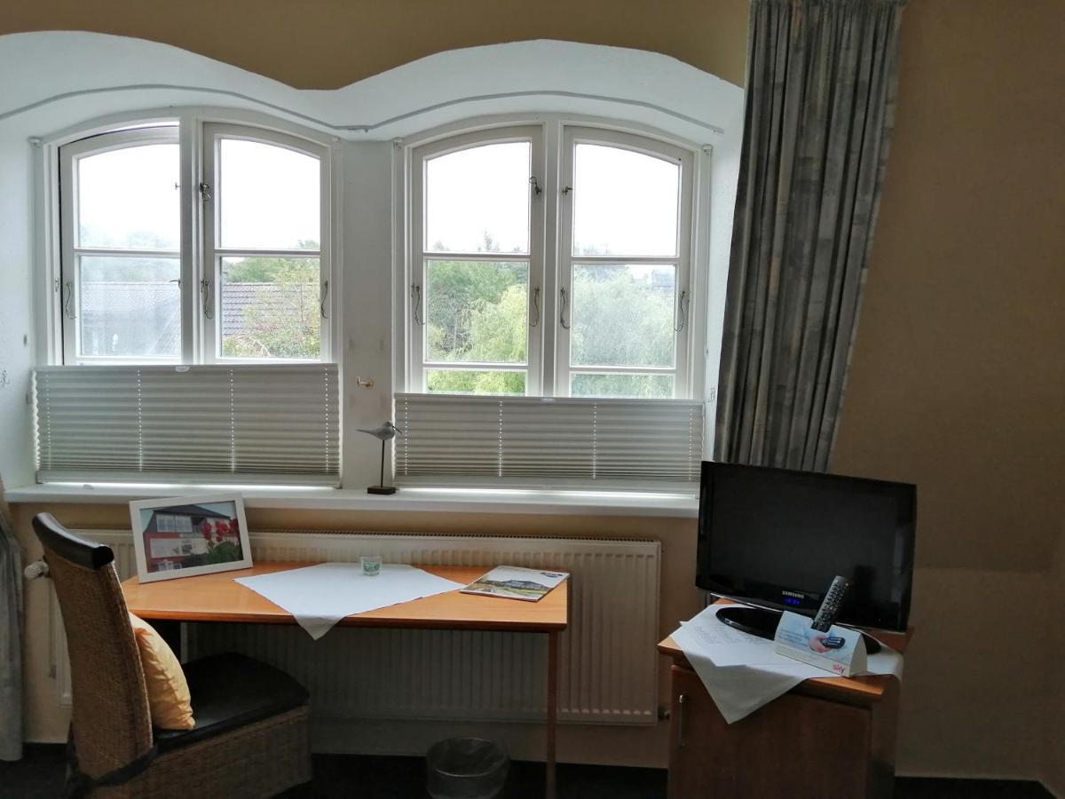 Hotel Faehrhaus Niederkleveez Boßdorf Dış mekan fotoğraf