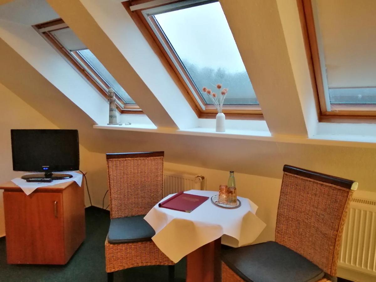 Hotel Faehrhaus Niederkleveez Boßdorf Dış mekan fotoğraf