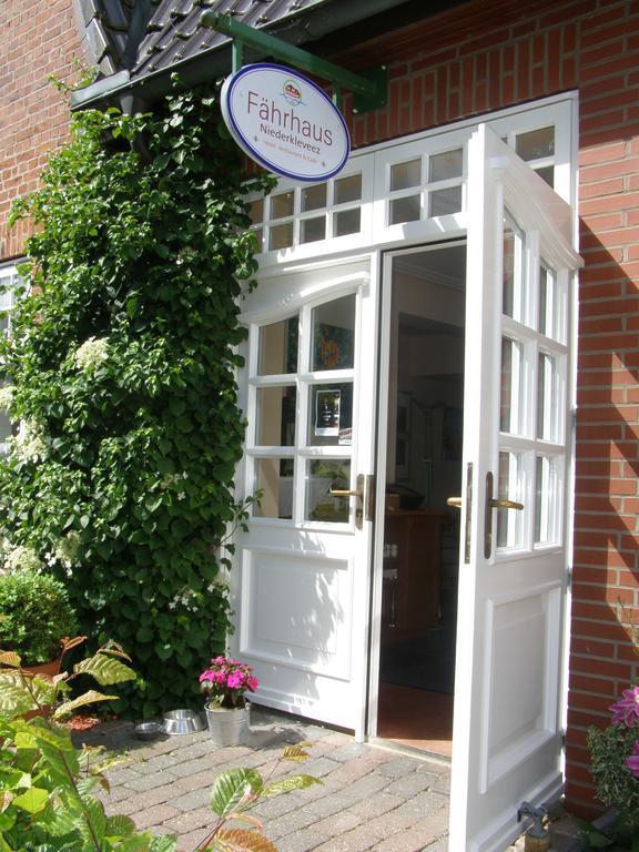 Hotel Faehrhaus Niederkleveez Boßdorf Dış mekan fotoğraf